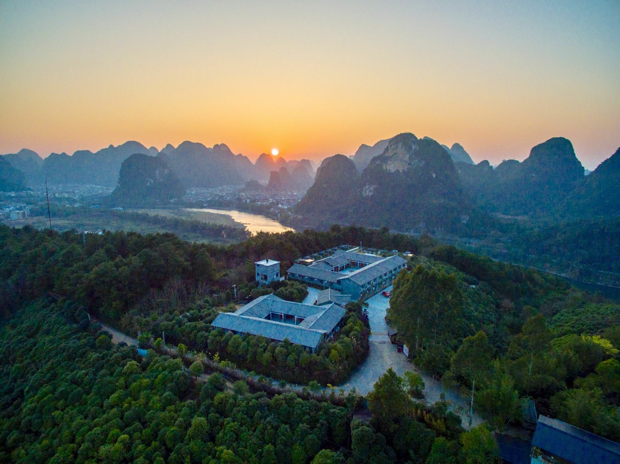 Yangshuo Mountain Top Retreat Exterior photo