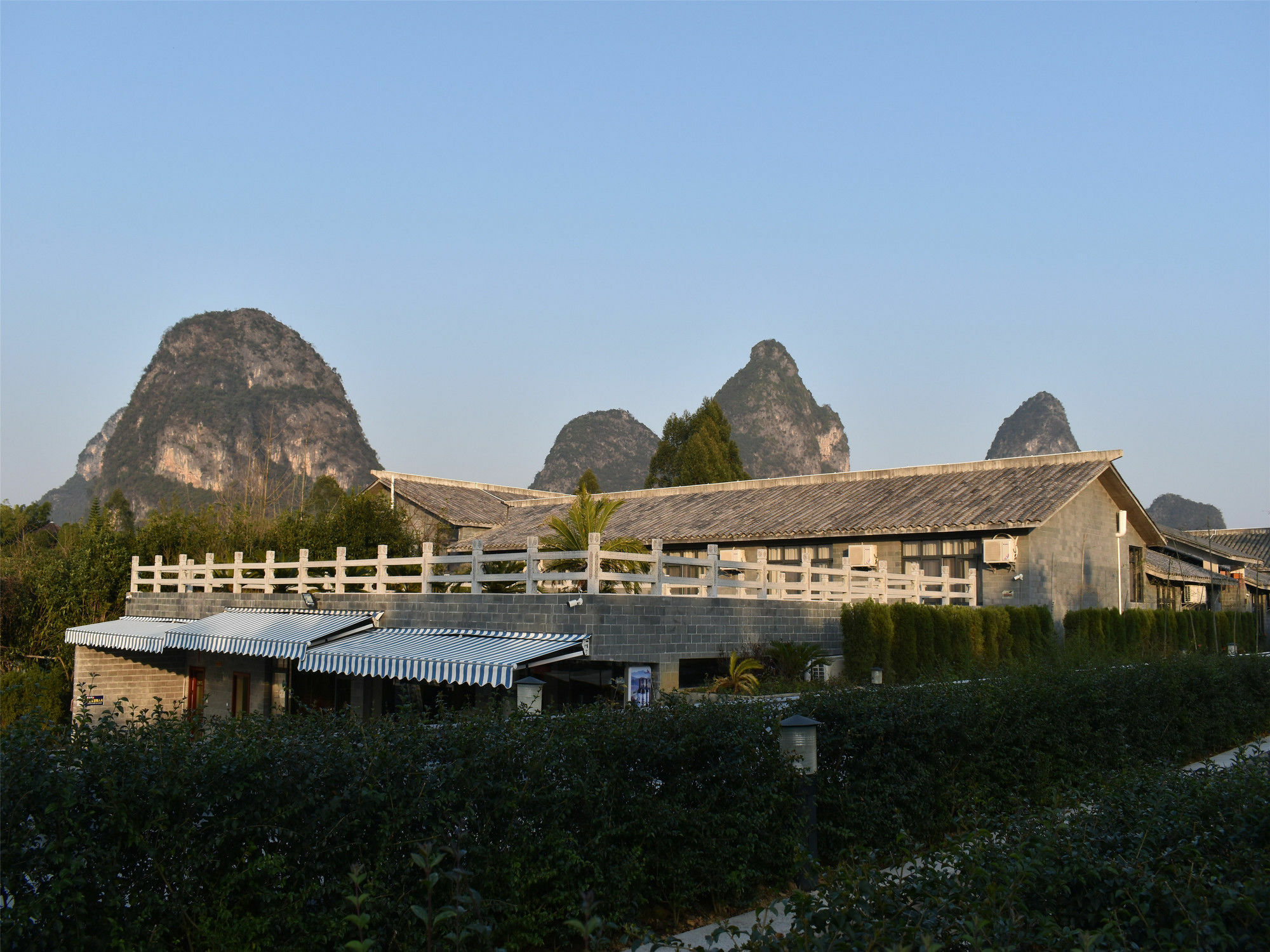 Yangshuo Mountain Top Retreat Exterior photo